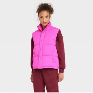 Worn 2x! Hot Pink, Butter Soft, Vest with pockets, zipper & buttons 💕